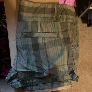 No Boundaries shorts